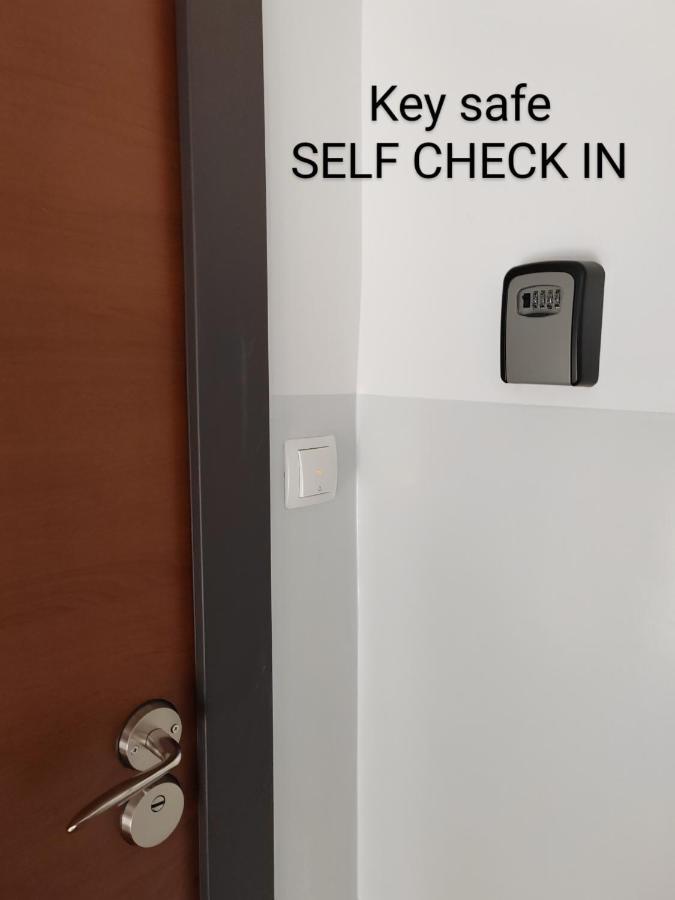 S15 Studio Apartment Free Parking Ζάγκρεμπ Εξωτερικό φωτογραφία